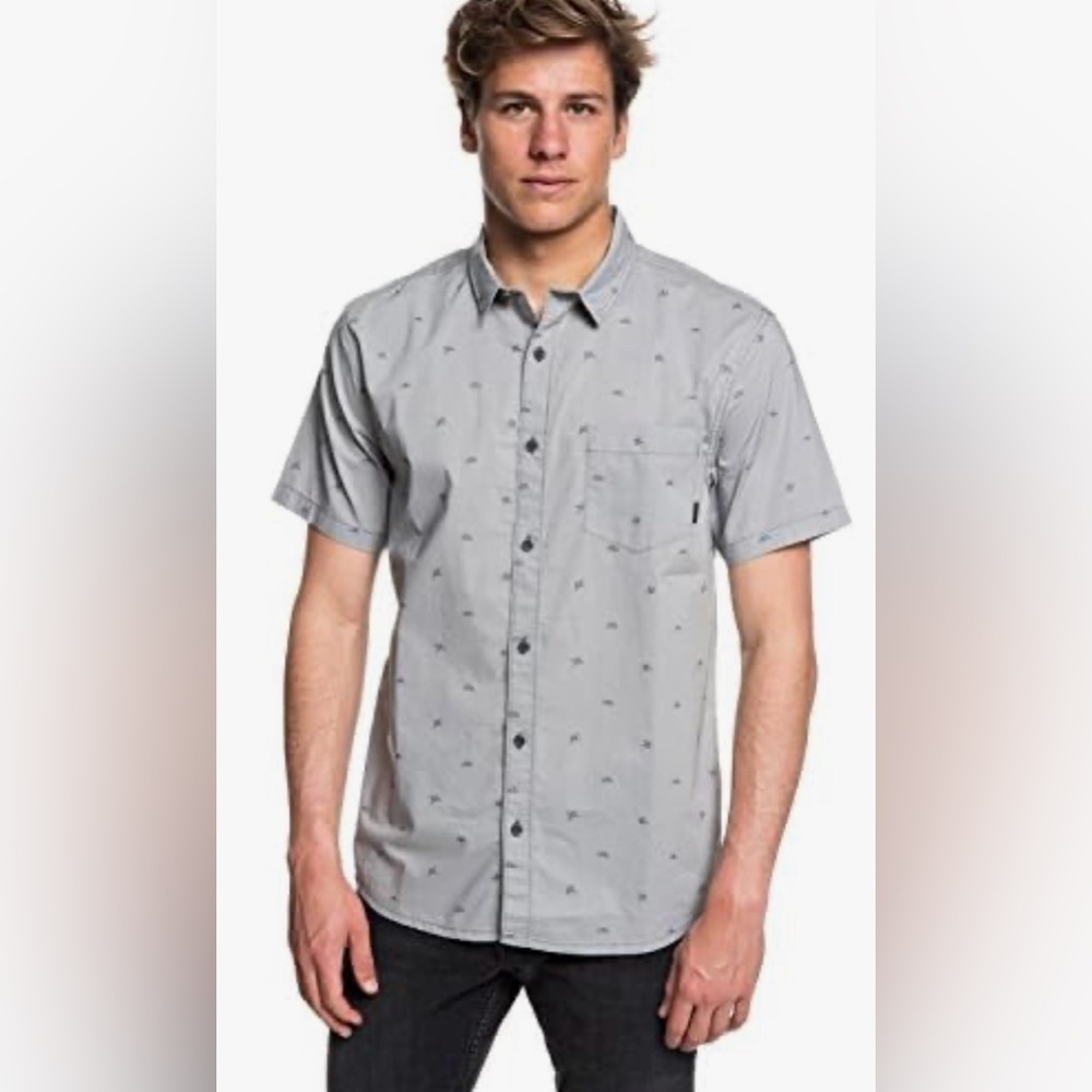 Quiksilver Men's Fuji Mini Motif Short Sleeve Button Down Shirt